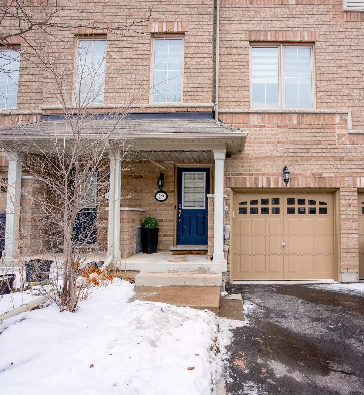 Brampton, ON L6Y 0P9,19 Cedar Lake CRES