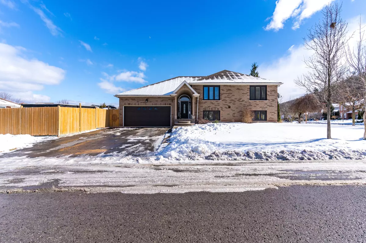 Grimsby, ON L3M 5H4,91 Hedge Lawn DR