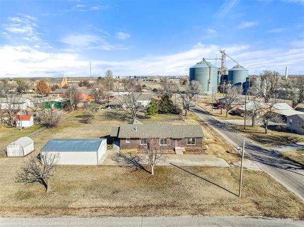 205 N Elm Avenue, Union City, OK 73090