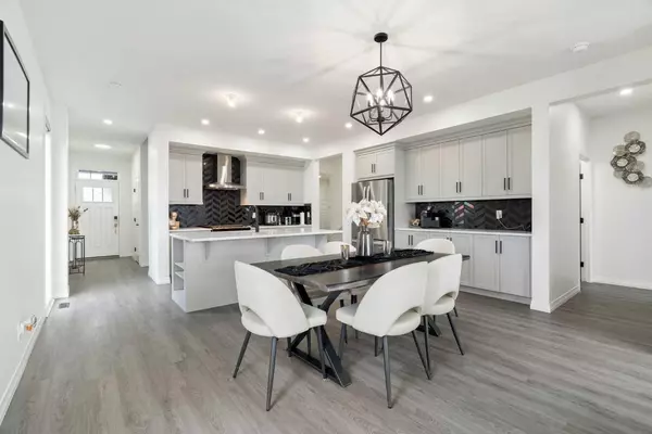 294 Seton Villas SE, Calgary, AB T3M 3K4