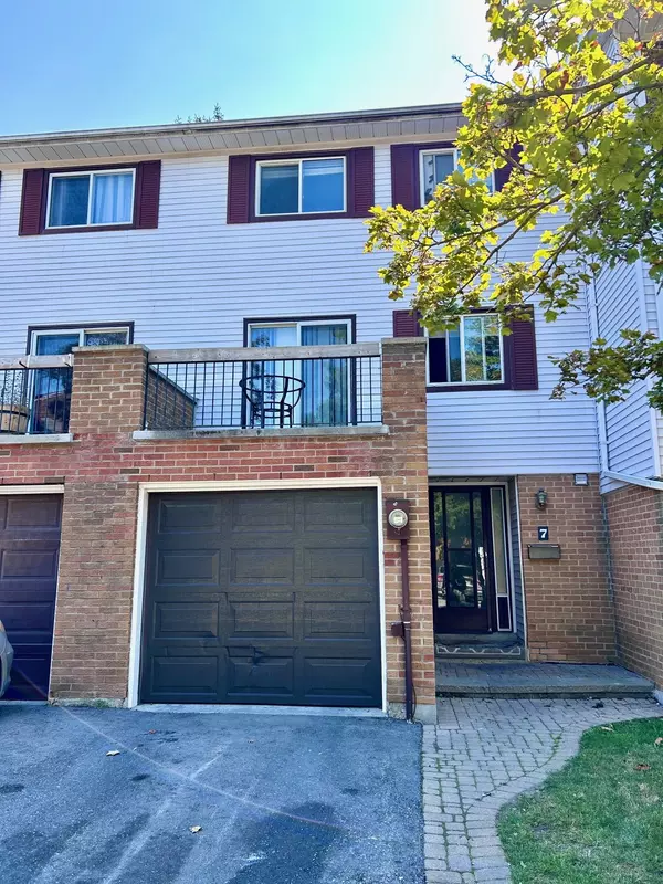 7 Jenny Wren WAY, Toronto C15, ON M2H 2Y8