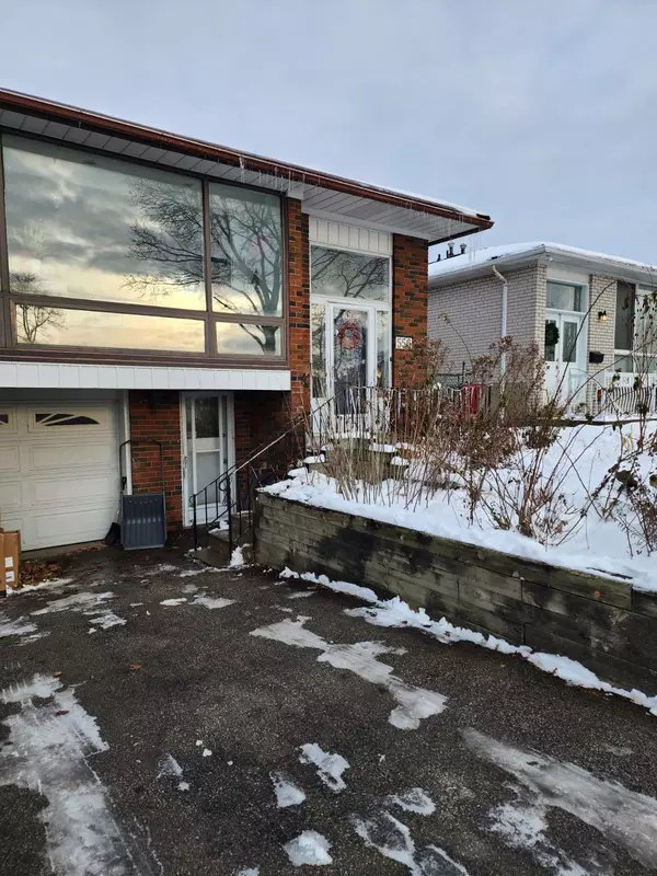 556 Van Horne AVE #LOWER, Toronto C15, ON M2J 2V3