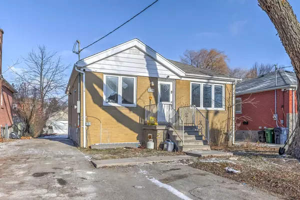 226 Patricia AVE, Toronto C07, ON M2M 1J5