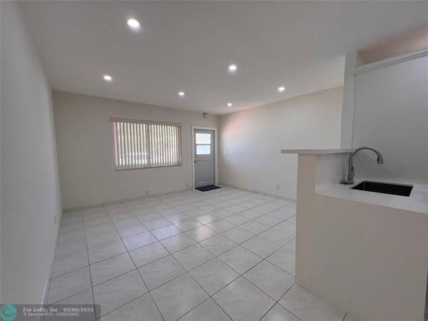 2909 Middle River Dr  #102, Fort Lauderdale, FL 33306