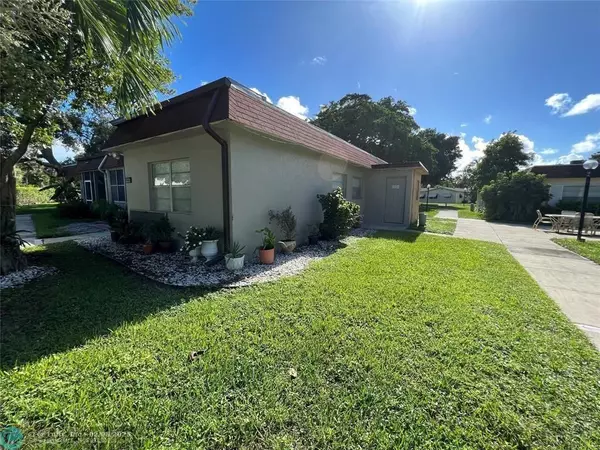 2002 SW Natura Blvd  #D, Deerfield Beach, FL 33441