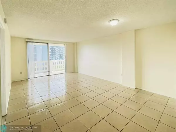 15600 NW 7th Ave  #518, Miami, FL 33169