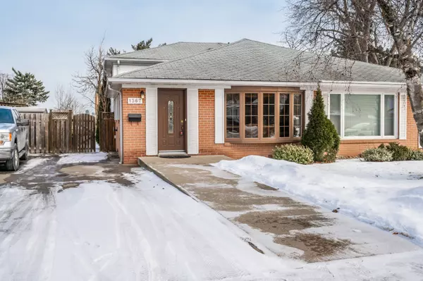 1367 Glen Rutley CIR, Mississauga, ON L4X 1Z5