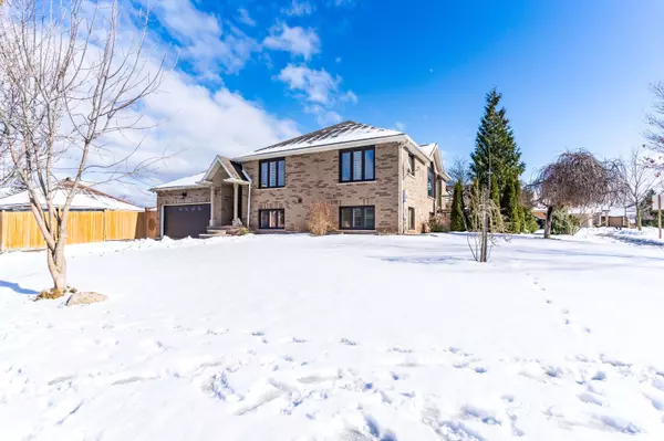 Grimsby, ON L3M 5H4,91 Hedge Lawn DR