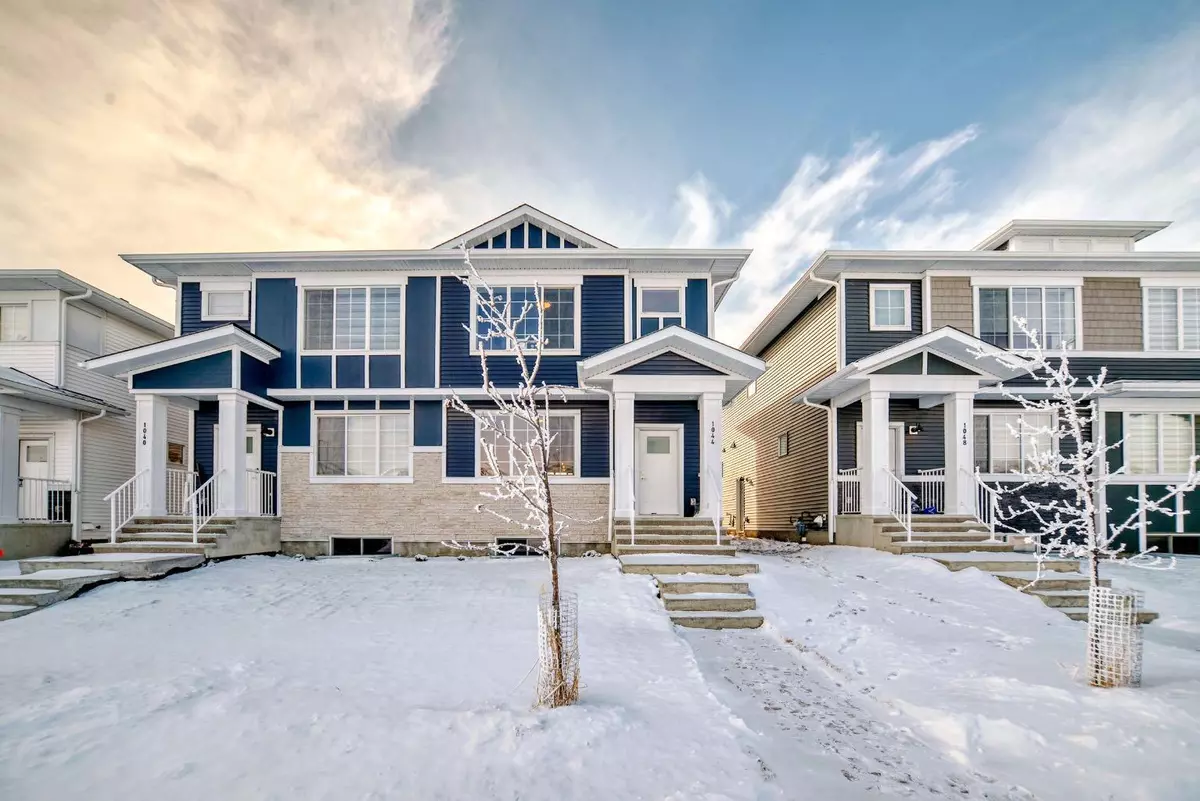 Chestermere, AB T1X 0L3,1044 WEST LAKEVIEW DRIVE