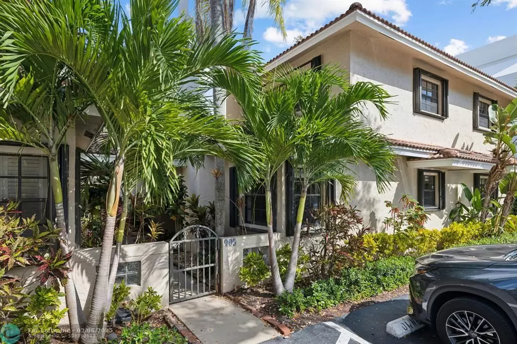 Fort Lauderdale, FL 33316,905 SE 12th Ct  #16