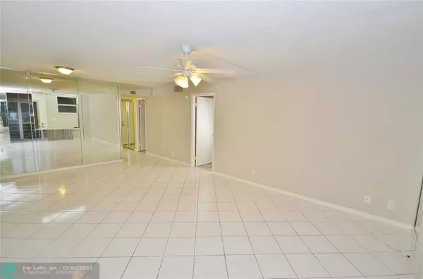 Plantation, FL 33317,403 NW 68th Ave  #310