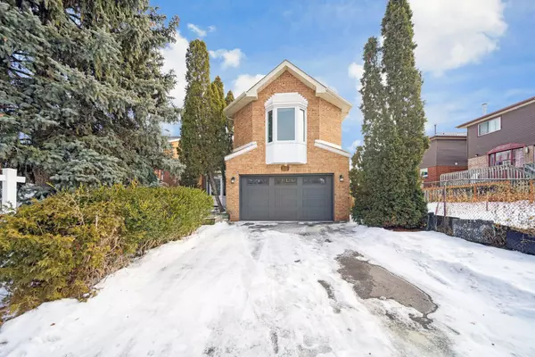 15 HOWELL ST, Brampton, ON L6Y 3H9