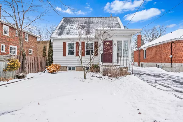 77 Helen ST,  Kingston,  ON K7L 4P2