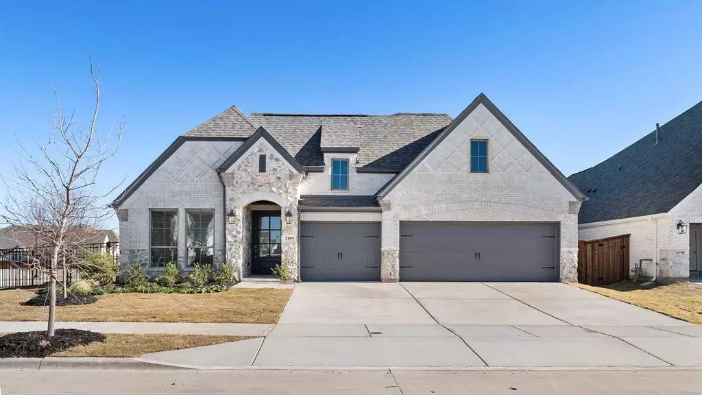 2109 Eastleigh Drive, Fort Worth, TX 76008