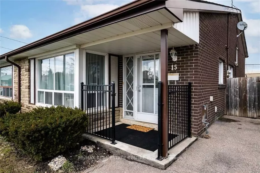 15 Benton ST E, Brampton, ON L6W 3B8