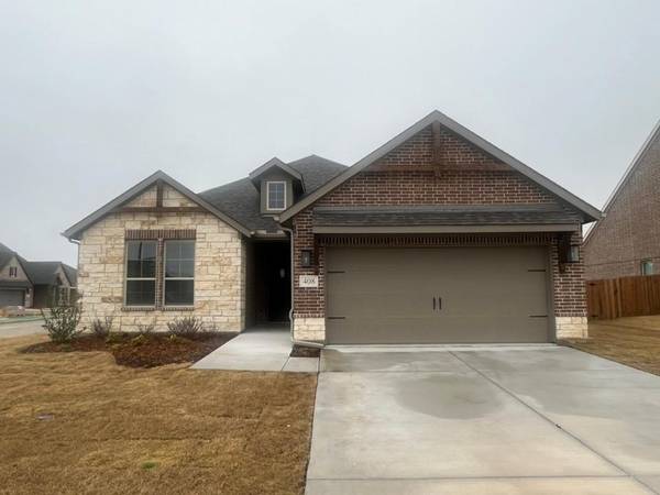 408 Skyward Lane, Caddo Mills, TX 75135