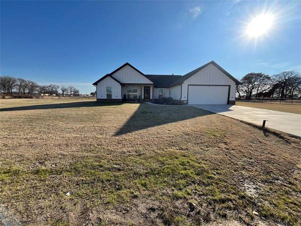 171 Cool Meadows Court, Millsap, TX 76066