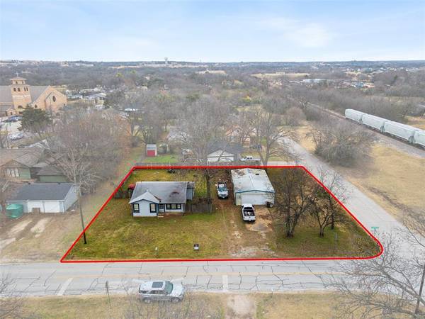 100 E Eldred Street, Burleson, TX 76028