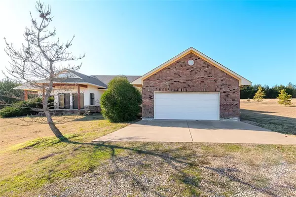 Whitewright, TX 75491,172 Burks Dr