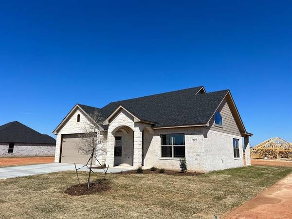 Tolar, TX 76476,542 Calla Lily