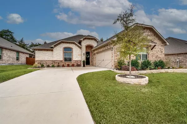 4022 Spring Grove Road, Midlothian, TX 76065