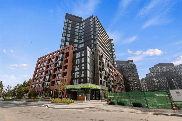 8 Tippett RD #417, Toronto C06, ON M3H 0E7