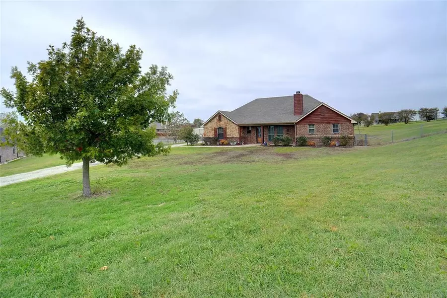 150 Ridge Top Court, Decatur, TX 76234