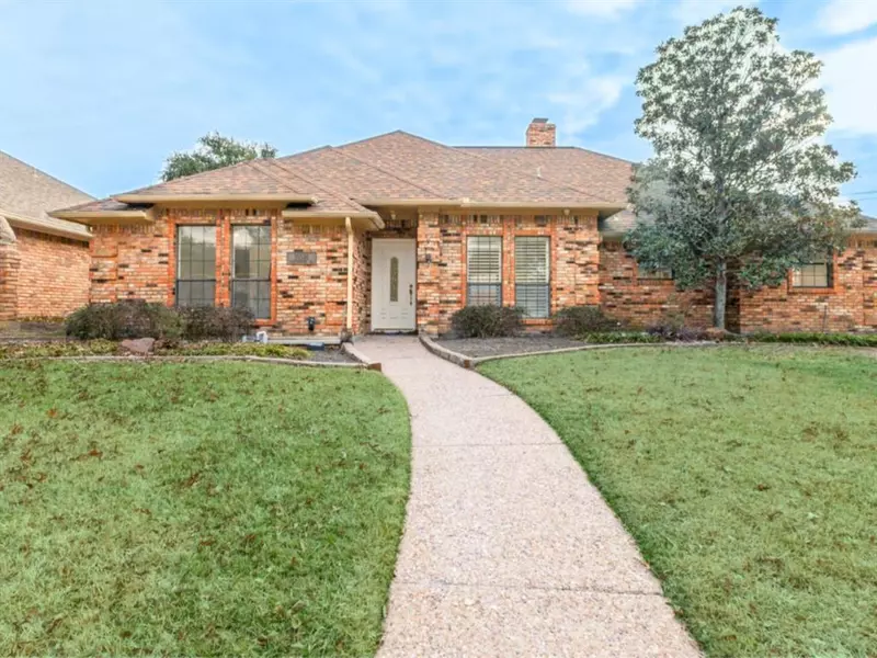 18516 Featherwood Drive, Dallas, TX 75252