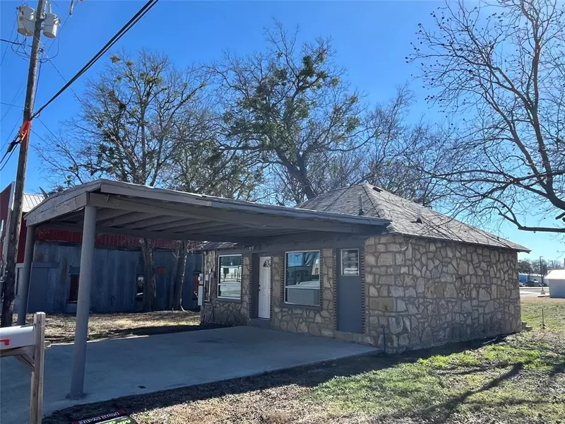 109 W Oneil Street, Dublin, TX 76446