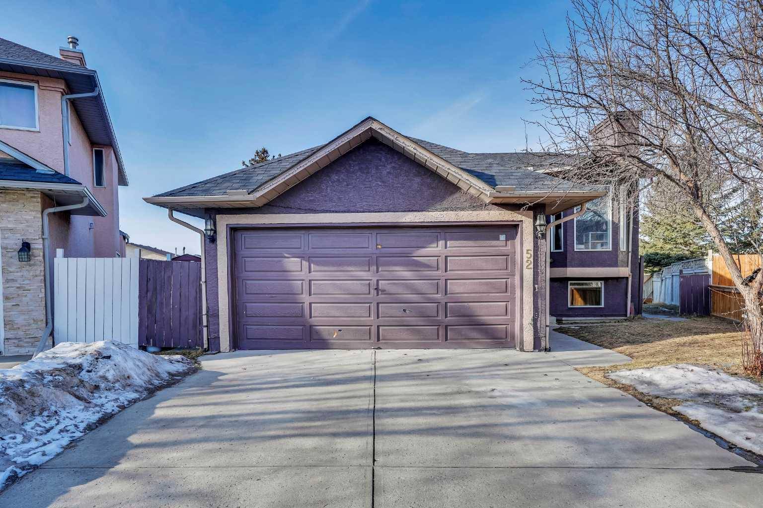 Calgary, AB T3J 3J1,52 Martinglen PL Northeast