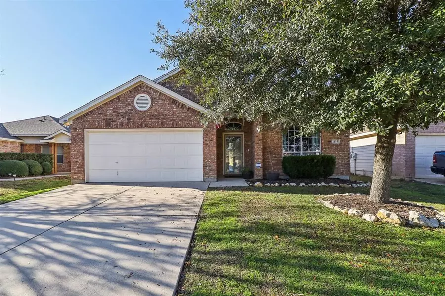 1113 Day Dream Drive, Fort Worth, TX 76052