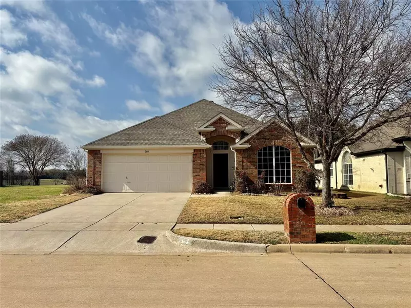 2613 Wandering Oak Drive, Corinth, TX 76208