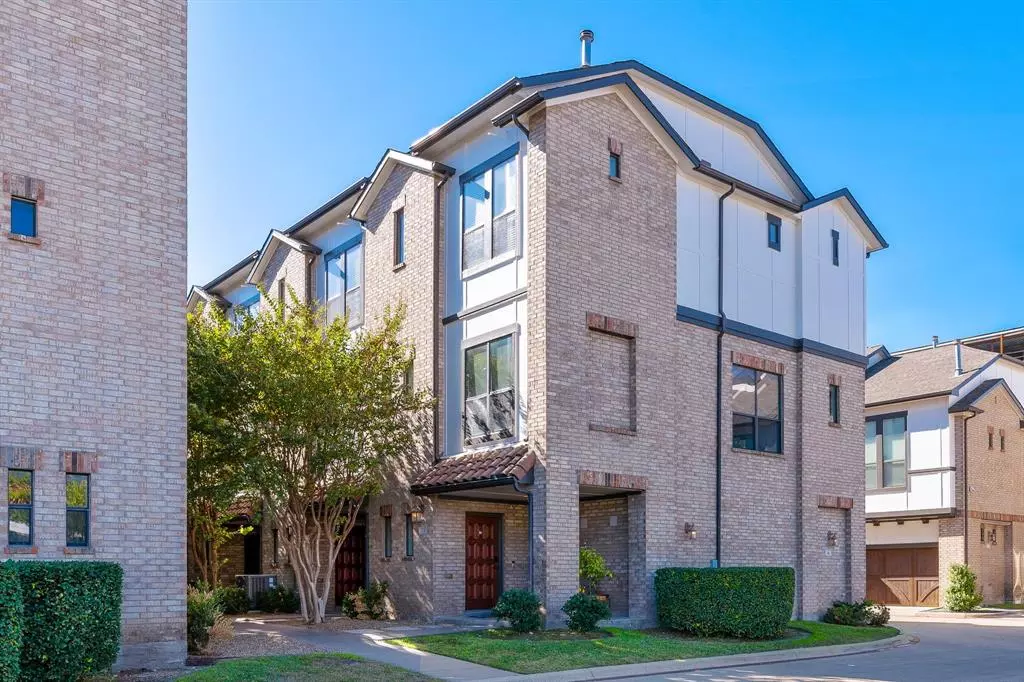 Dallas, TX 75240,13900 Noel Road #12