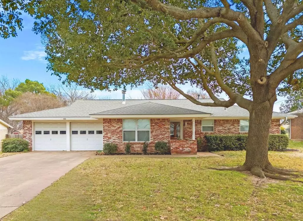 Benbrook, TX 76126,1213 Wade Hampton Street