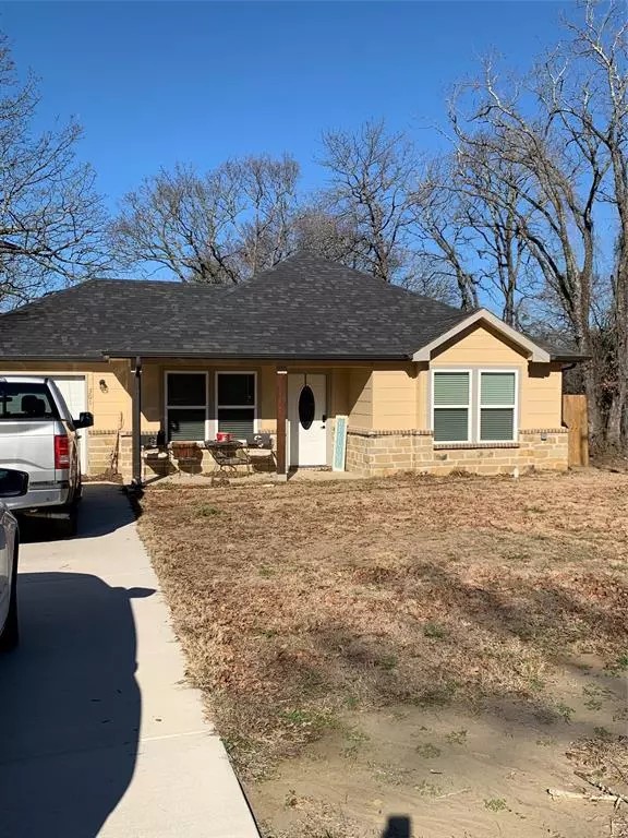 West Tawakoni, TX 75474,301 Indian Oaks Trail