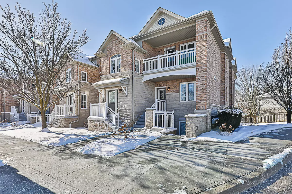 Newmarket, ON L3X 2S7,520 Silken Laumann DR #2