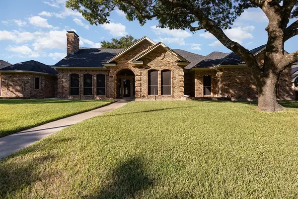 1441 Mosslake Drive, Desoto, TX 75115