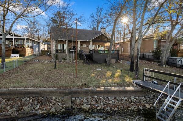 108 Shoreline Circle, Malakoff, TX 75148