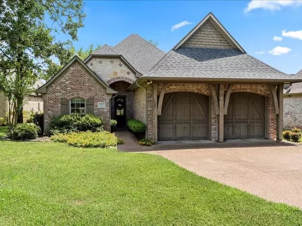 102 Carmel Place, Mabank, TX 75156