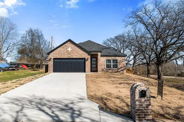 402 Lagoon Drive, Gun Barrel City, TX 75156