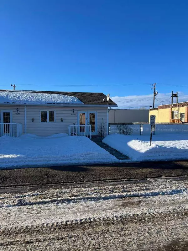 10021 101 AVE, Hythe, AB T0H 2C0