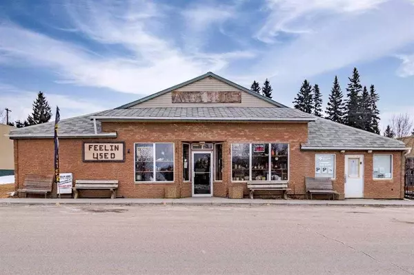 106 Railway AVE, Cremona, AB T0M 0R0