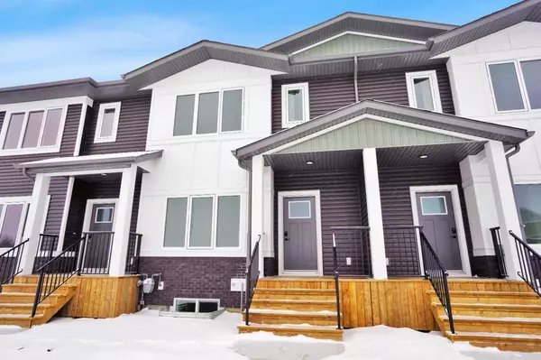 17 Gray Close, Sylvan Lake, AB T4S 0W4