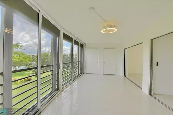 Boca Raton, FL 33428,9170 SW 14th St  #4405