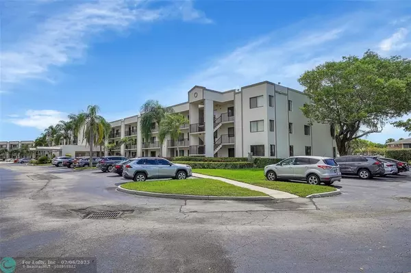 Tamarac, FL 33321,10368 E Clairmont Cir  #303