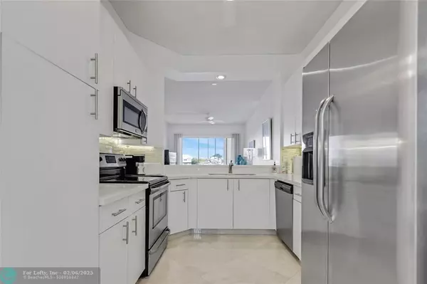 Fort Lauderdale, FL 33321,7708 Trent Dr  #411