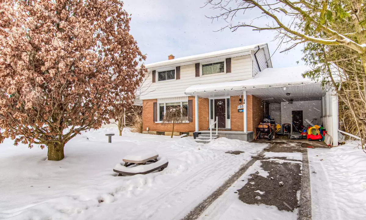 Kitchener, ON N2M 4C8,103 Vista CRES