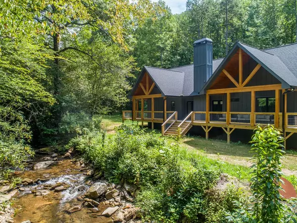 305 Tusquittee Crossing, Hayesville, NC 28904