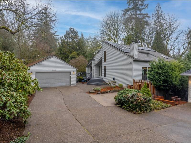 10450 SW LANCASTER RD, Portland, OR 97219