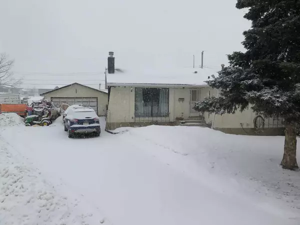 8619 95 ST, Grande Prairie, AB T8V 3E4